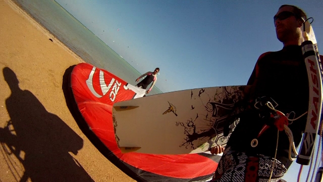 Preparando el material de kitesurf